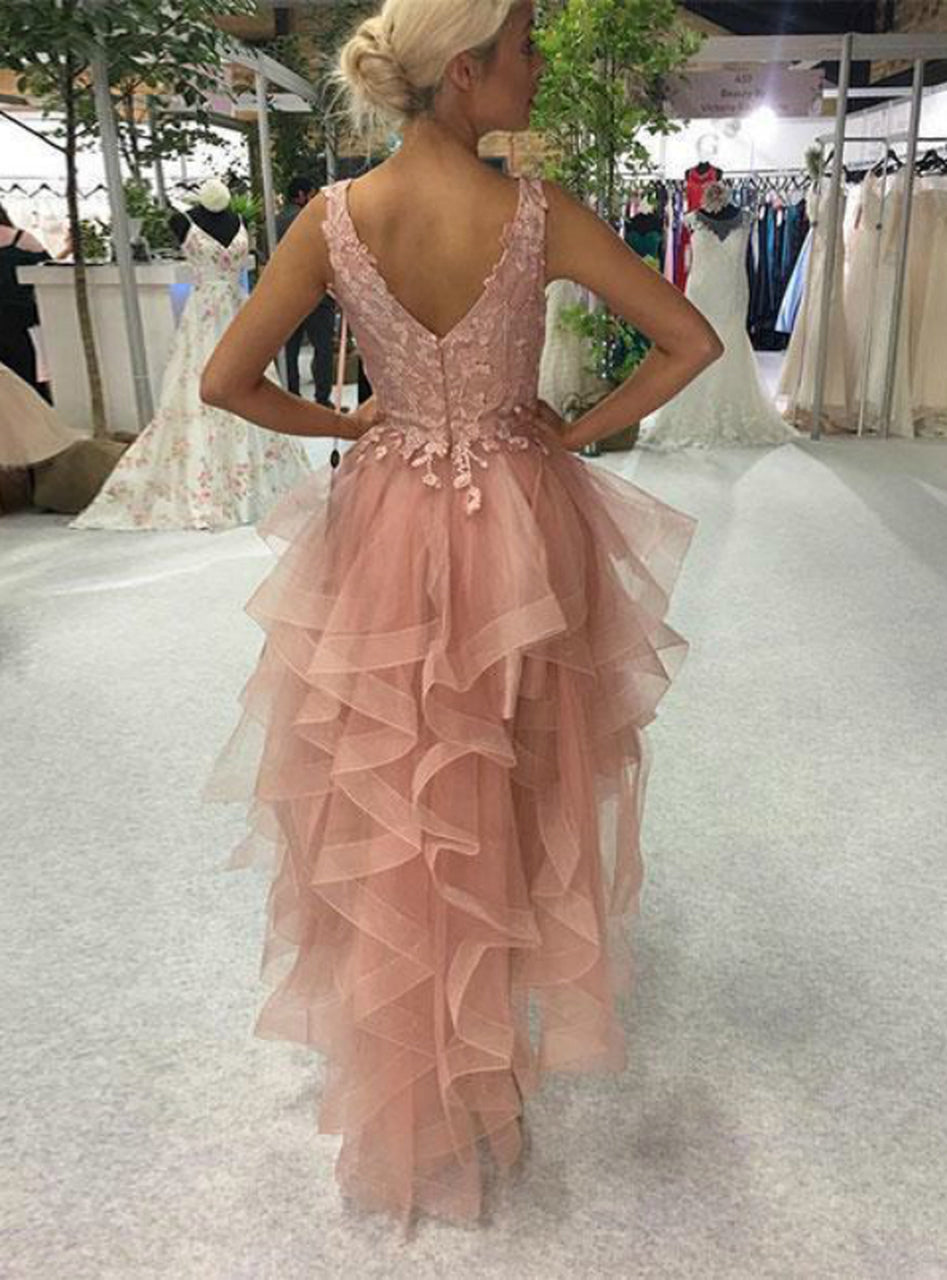 Robe de bal élégante en tulle à dentelle, décolleté en V, dos nu, coupe évasée asymétrique