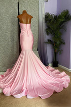 Robe de bal élégante sirène sans manches à col montant avec perles