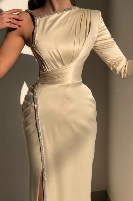 Robes de bal élégantes ivoire à une épaule, manches longues, coupe droite avec paillettes