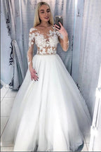 Abito da sposa elegante lungo a linea ad A con scollo a barca, applicazioni in pizzo e tulle, con maniche