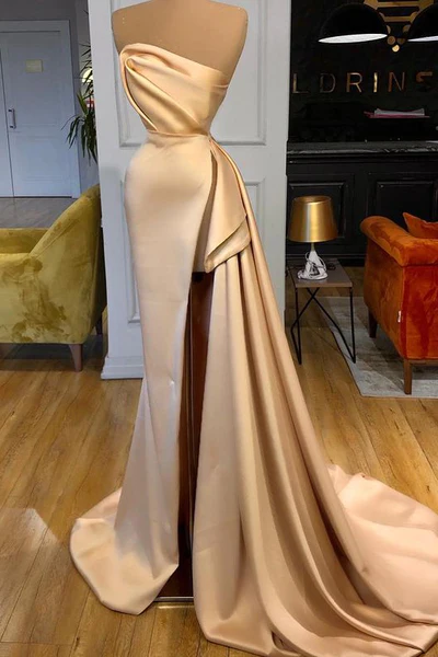 Vestido de Festa Elegante Longo em Linha A Champanhe Sem Alças com Fenda