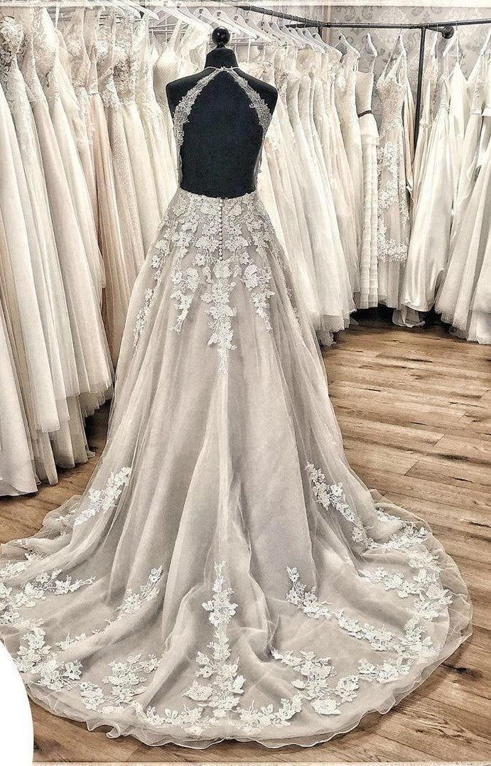 Elegantes langes A-Linie Neckholder rückenfreies Applikationen Spitze Tüll Rüschen Schleppe Brautkleid