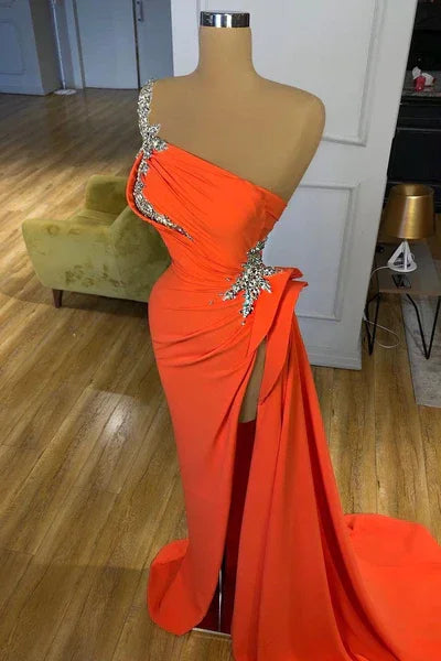 Vestido de fiesta largo elegante en línea A, de un solo hombro, sin mangas, con lentejuelas y abertura