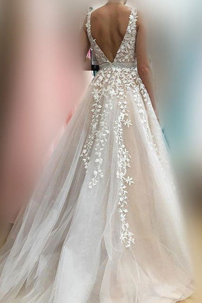 Elegantes langes A-Linien-Brautkleid mit V-Ausschnitt und Spitzenapplikationen