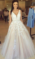 Elegantes langes A-Linien-Brautkleid mit V-Ausschnitt und Spitzenapplikationen
