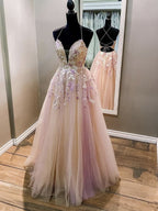 Robe de soirée élégante longue en tulle avec jupe évasée, col en V et dos nu en dentelle