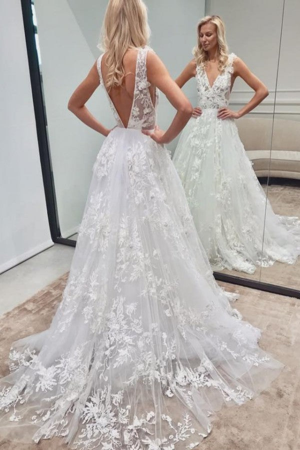 Elegante abito da sposa lungo a linea ad A con scollo a V, schiena scoperta, in tulle e pizzo