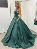 Elegante abito lungo a linea ad A con scollo a V in raso, schiena scoperta, formale per laurea e ballo, con tasche