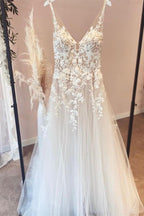 Abito da sposa elegante lungo a linea ad A con scollo a V, applicazioni in tulle, pizzo e schiena scoperta