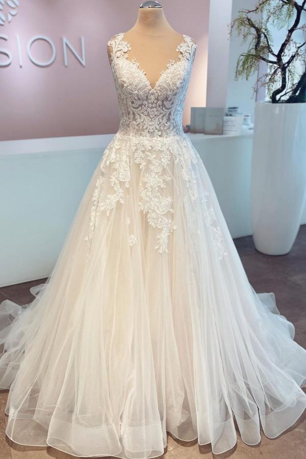 Vestido de Noiva Elegante Comprido em Linha A com Decote em V, Tule e Renda
