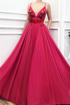 Robe de bal élégante longue en tulle, coupe évasée, col en V