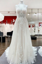 Vestido de Noiva Elegante Comprido em Linha A com Decote em V, Tule, Alças Finas e Renda