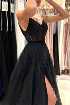Vestidos de Baile Elegantes Longos Pretos em Linha A com Renda Bordada a Lantejoulas e Fenda