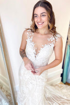 Vestido de Noiva Elegante Longo Cauda de Sereia com Decote Bateau, Rendas e Costas Descobertas