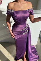 Vestido de Baile Elegante Longo Sereia em Cetim com Bordados e Decote Ombro a Ombro com Fenda