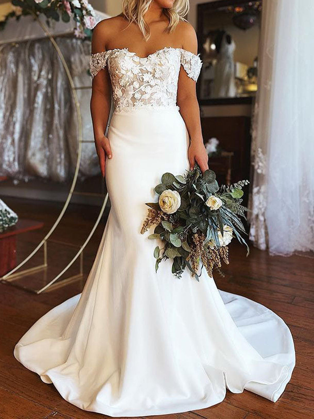 Elegante lange Meerjungfrau-Brautkleider mit schulterfreiem Satin und Spitze