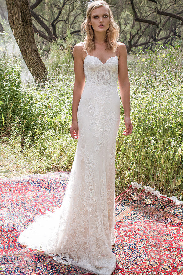 Abito da sposa elegante lungo a sirena con spalline sottili, pizzo e schiena scoperta