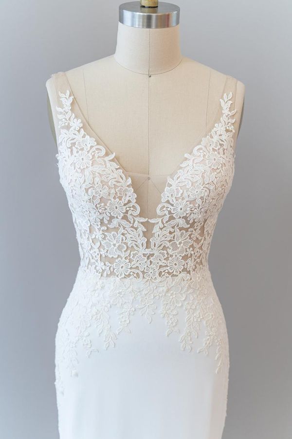 Vestido de Noiva Elegante Comprido Cauda de Sereia com Decote em V, Renda e Costas Descobertas