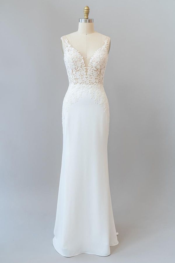 Vestido de Noiva Elegante Comprido Cauda de Sereia com Decote em V, Renda e Costas Descobertas