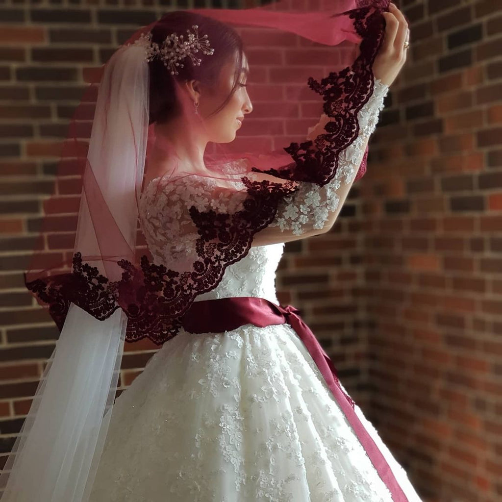 Vestidos de Noiva Elegantes Longos de Tule e Renda Princesa com Mangas