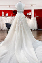 Abito da sposa elegante lungo principessa con scollo a V, tulle e schiena scoperta, decorato con pizzo