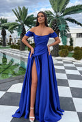 Robe de bal élégante longue bleu royal en satin, coupe trapèze, décolletée épaules nues avec fente