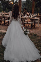 Vestidos de Noiva Elegantes de Manga Comprida em Tule com Aplicações de Renda