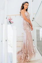 Vestidos Elegantes de Baile com Alças Finas Longas, Renda e Corte Sereia