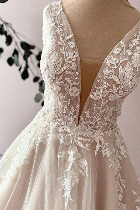 Abito da sposa elegante lungo a linea ad A con scollo a cuore, tulle e applicazioni di pizzo