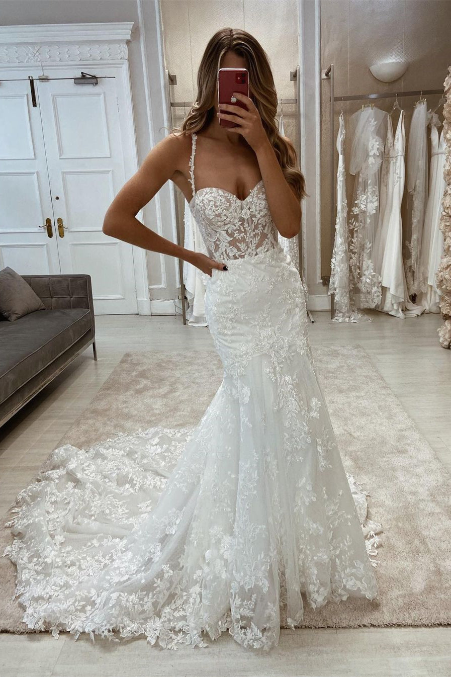 Robe de mariée sans manches élégante avec applications sirène et dentelle