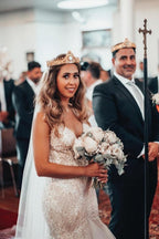 Vestidos de Noiva Elegantes com Alças Finas de Sereia e Costas Descobertas com Renda