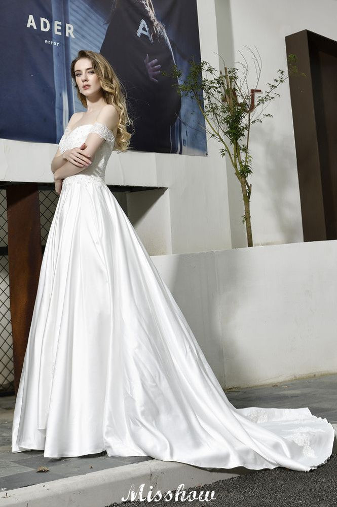 Robe de mariée élégante en satin, longue jusqu'au sol, à épaules dénudées, décolleté en cœur, dentelle florale, coupe évasée