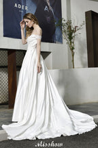 Robe de mariée élégante en satin, longue jusqu'au sol, à épaules dénudées, décolleté en cœur, dentelle florale, coupe évasée
