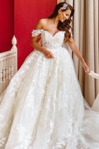 Elegantes vestidos de novia de corte A sin mangas con hombros descubiertos y encaje