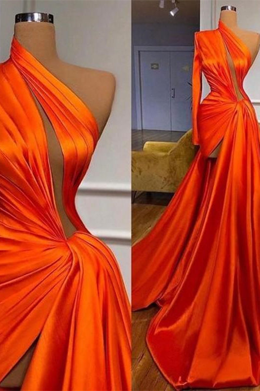 Abito da sera elegante con una spalla sola, maniche lunghe e spacco frontale