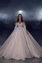 Vestido de Noiva Elegante Princesa em Linha A com Aplicações de Renda Ombro a Ombro e Mangas Compridas