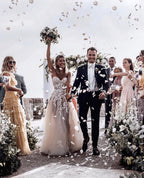 Abiti da sposa eleganti a linea ad A con pizzo