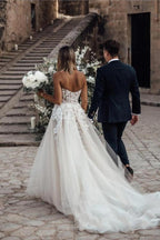 Abiti da sposa eleganti a linea ad A con pizzo