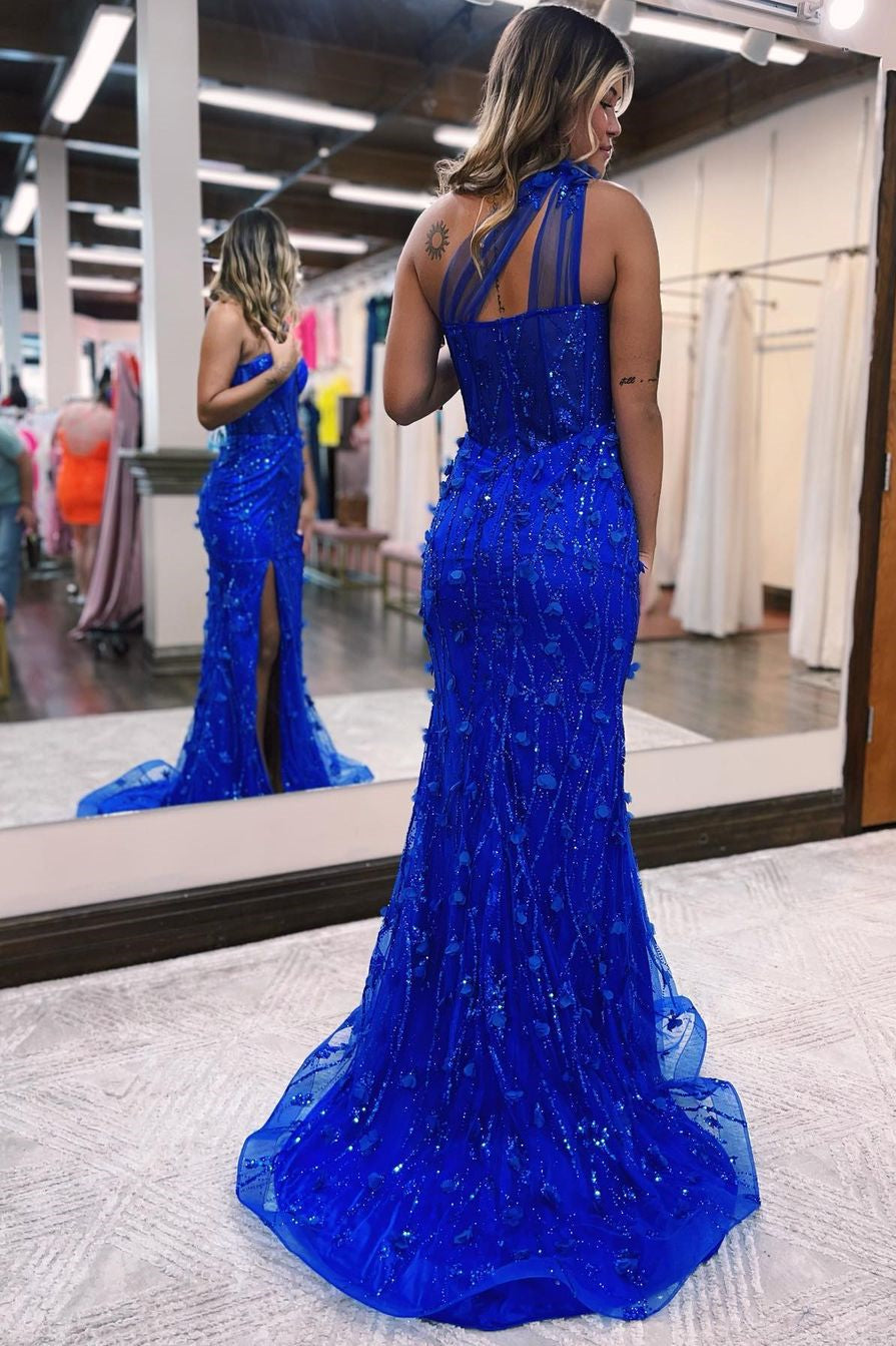 Elegante vestido de fiesta de sirena con encaje y un hombro en azul real con abertura