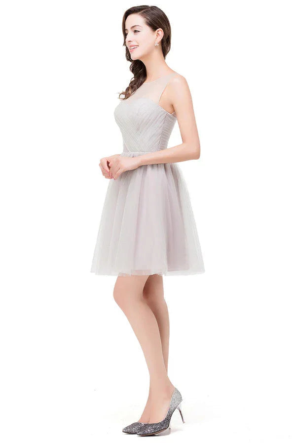 Vestidos Elegantes Prateados de Dama de Honra Mini em Linha A com Decote Redondo