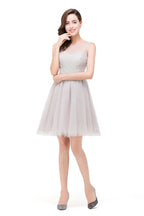 Vestidos Elegantes Prateados de Dama de Honra Mini em Linha A com Decote Redondo
