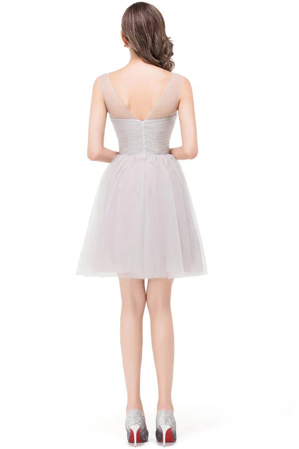 Vestidos Elegantes Prateados de Dama de Honra Mini em Linha A com Decote Redondo