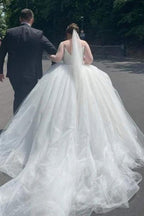 Robe de bal élégante à manches longues en tulle pour mariage avec décolleté en cœur
