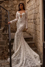 Elegantes vestidos de novia de encaje sirena con mangas largas y escote corazón