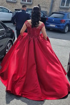 Robes de mariée élégantes en satin, ligne trapèze, manches courtes, col en V