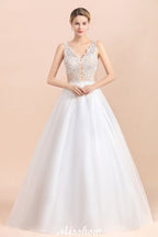 Robe de mariée élégante en dentelle florale à encolure en V, coupe évasée, plage, sans manches, en tulle, pour église