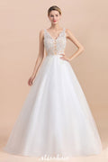 Robe de mariée élégante en dentelle florale à encolure en V, coupe évasée, plage, sans manches, en tulle, pour église