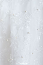 Elegantes V-Ausschnitt Tüll Perlen Brautkleid Strand Brautkleid