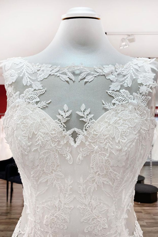 Abito da sposa elegante bianco lungo a sirena in tulle con pizzo e schiena scoperta