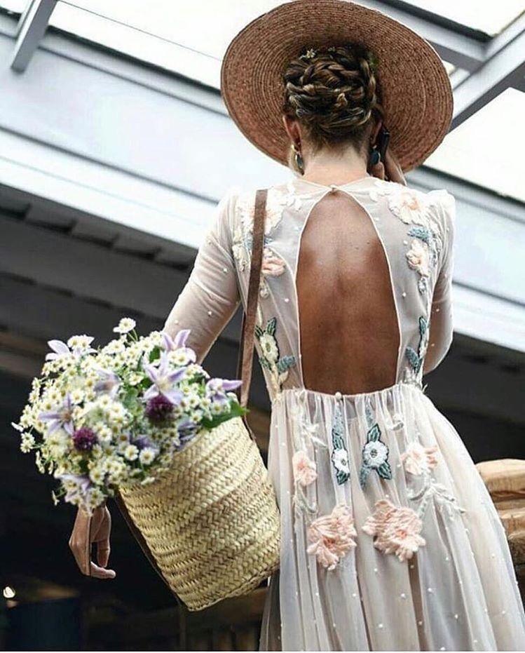 Robe de bal scintillante chic à manches longues, dos ouvert, coupe trapèze, brodée